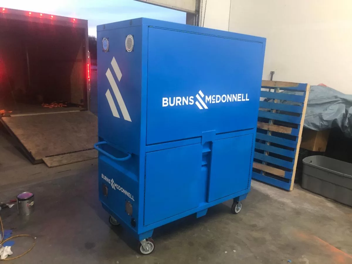 touchscreen job box with ventilation cooling
